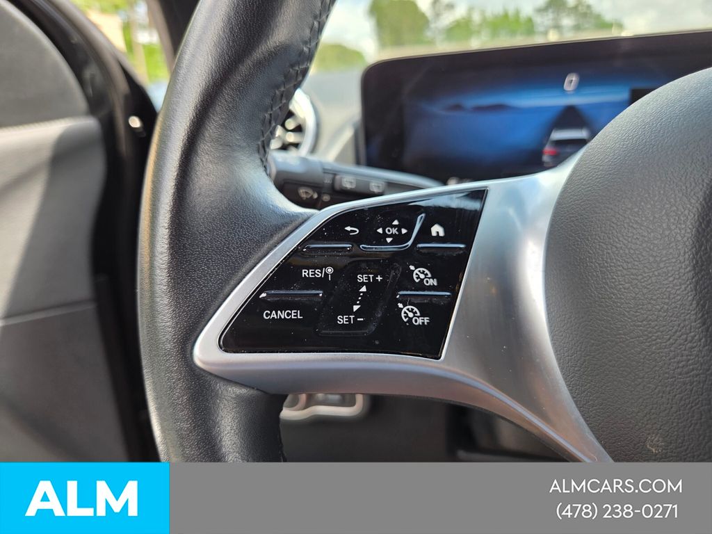 Used 2025 Black Mercedes-Benz GLA 250 image 25