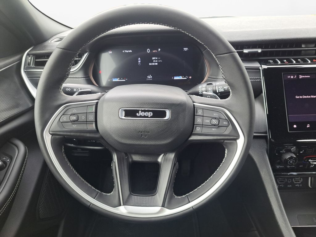 New Car 2025 Jeep Grand Cherokee  Laredo For Sale Under $35,000 In Austin, Texas