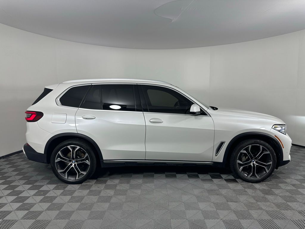 Thumbnail: 2022 BMW X5 - 4