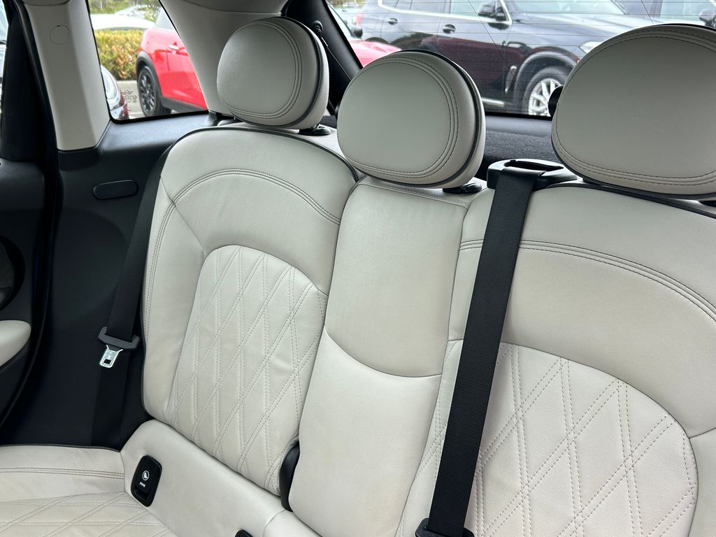 Thumbnail: 2024 MINI Cooper - 32