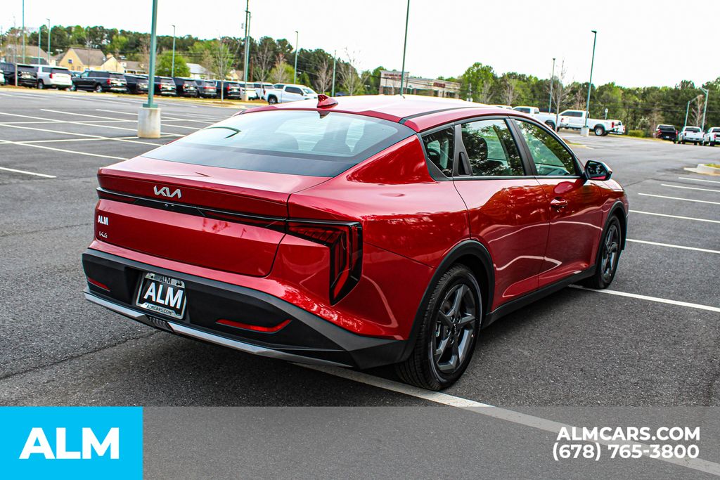 Used 2025 Red Kia LXS image 6