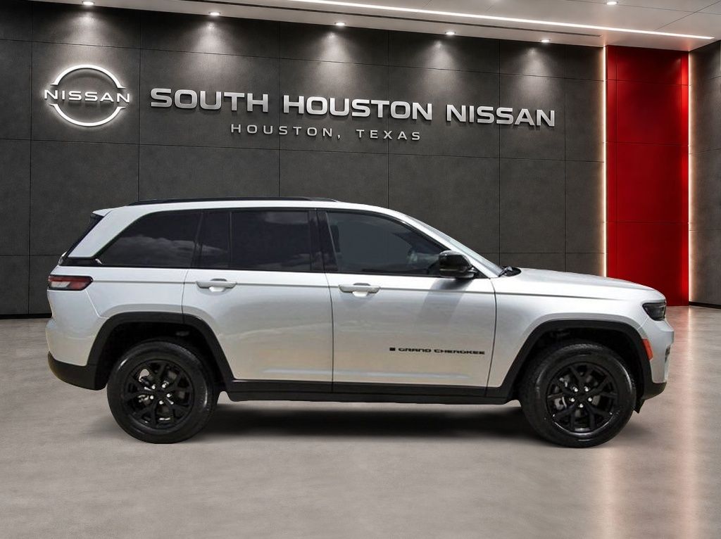 2025 Jeep Grand Cherokee Altitude X - 4