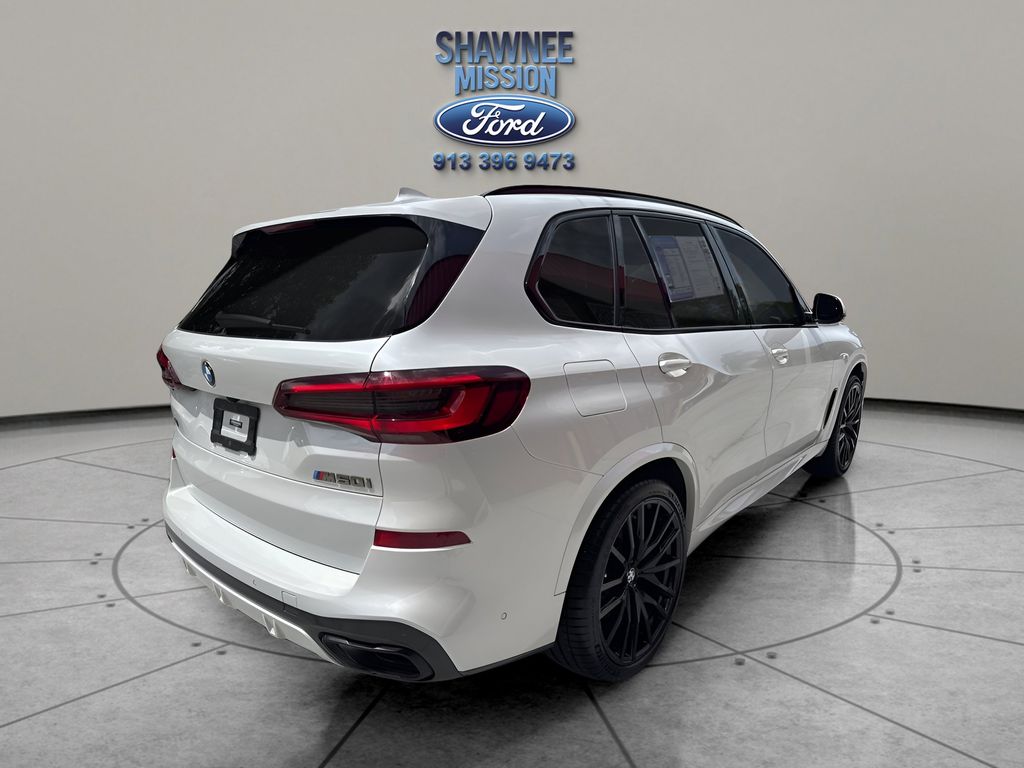 2022 BMW X5 M50i photo