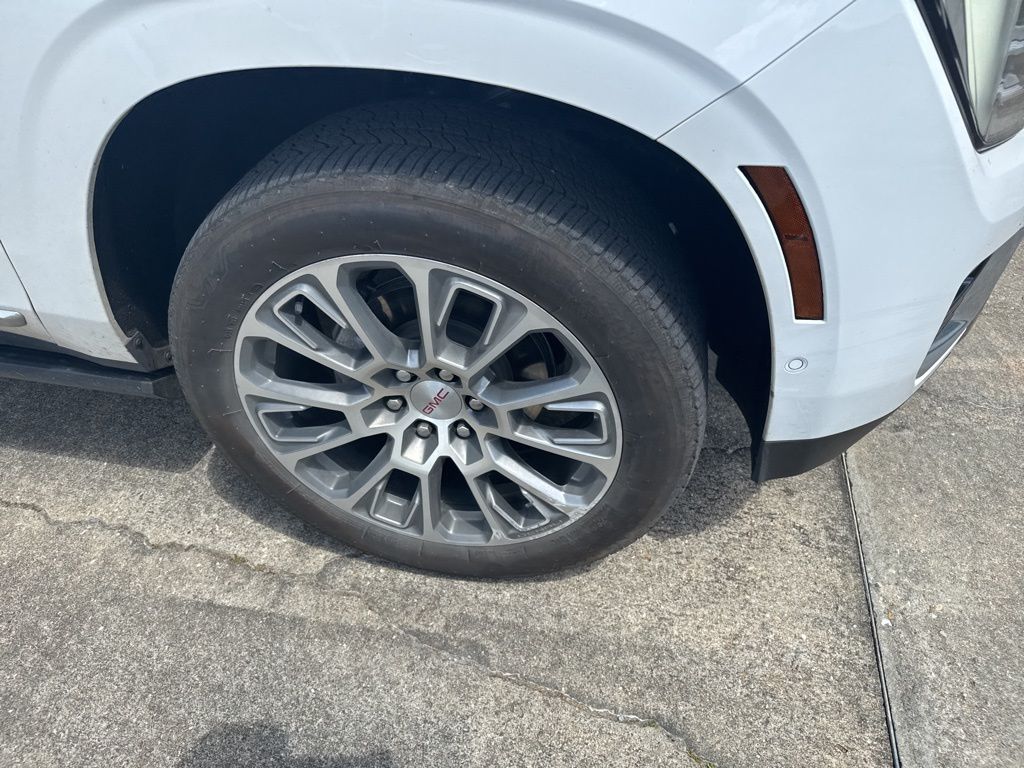 2025 Summit White GMC Yukon Denali RWD SUV