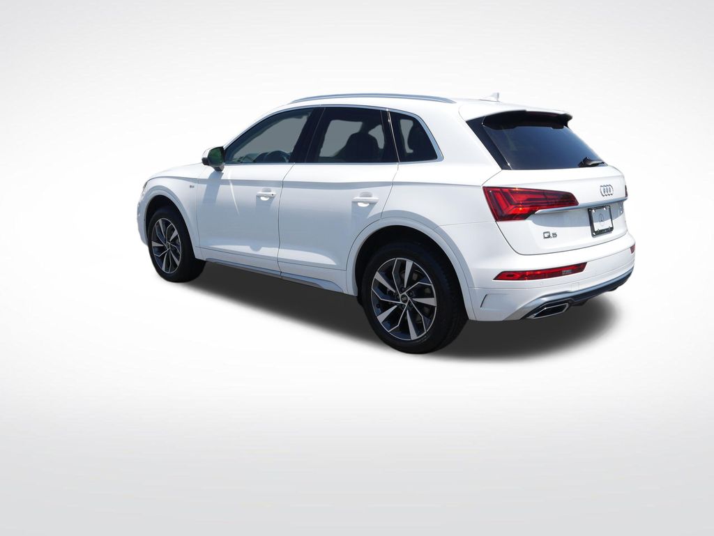 Thumbnail: 2022 Audi Q5 - 3