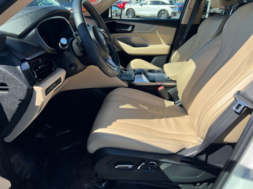 Thumbnail: 2023 Acura MDX - 14