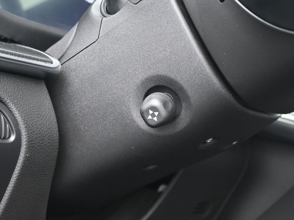 New 2026 Silver Zynith Jeep Summit Obsidian image 15