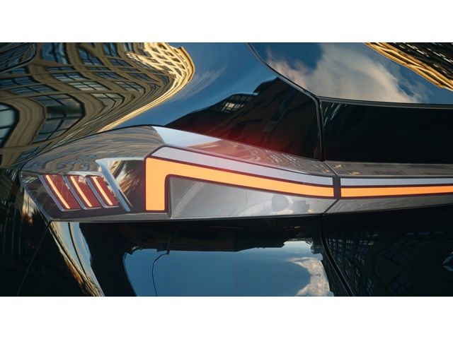 Thumbnail: 2026 BMW XM - 8