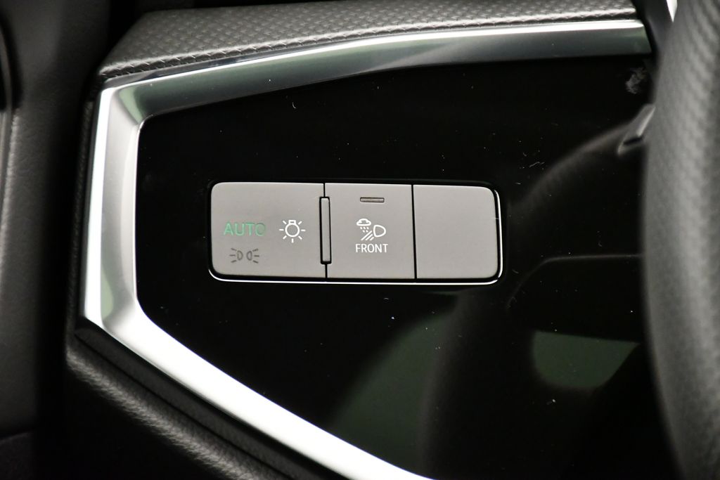 Thumbnail: 2025 Audi Q3 - 22