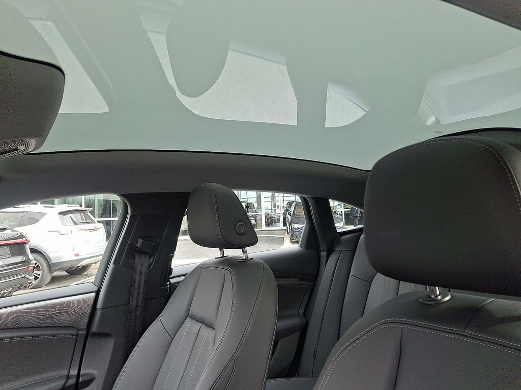 Thumbnail: 2025 Audi e-tron S - 14