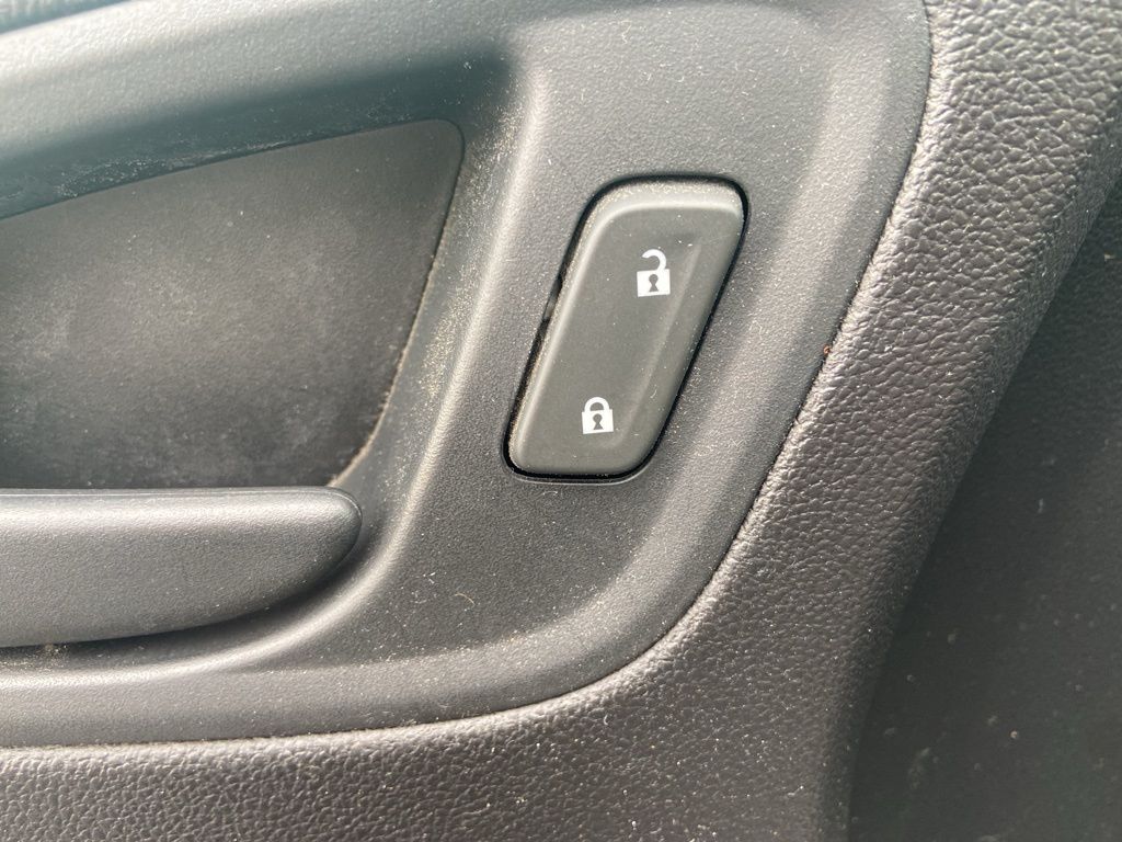 Thumbnail: 2019 Chevrolet Colorado - 12