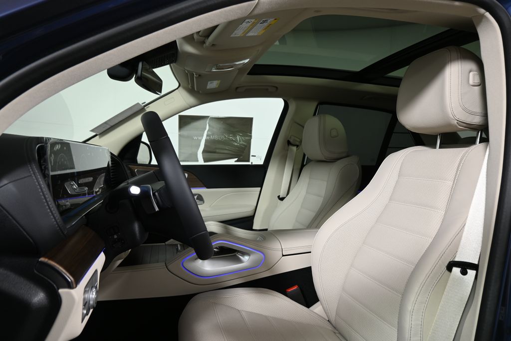 Thumbnail: 2026 Mercedes-Benz GLE - 13