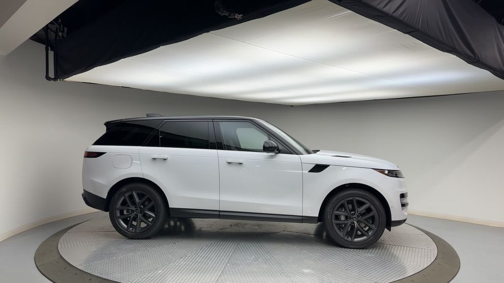 Thumbnail: 2024 Land Rover Range Rover Sport - 9