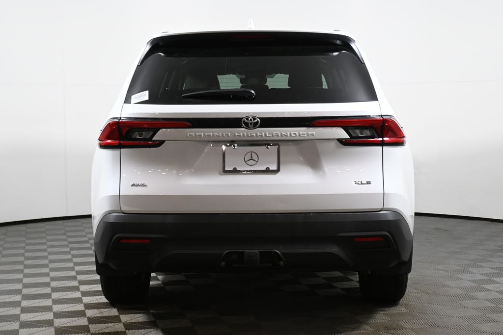 Thumbnail: 2024 Toyota Grand Highlander - 9