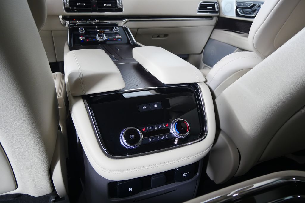 2020 Lincoln Navigator Reserve 23
