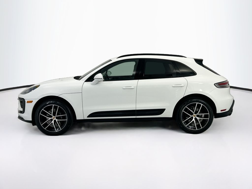 Thumbnail: 2024 Porsche Macan - 2
