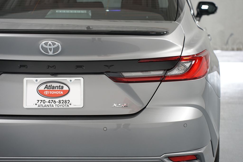 Thumbnail: 2025 Toyota Camry - 10
