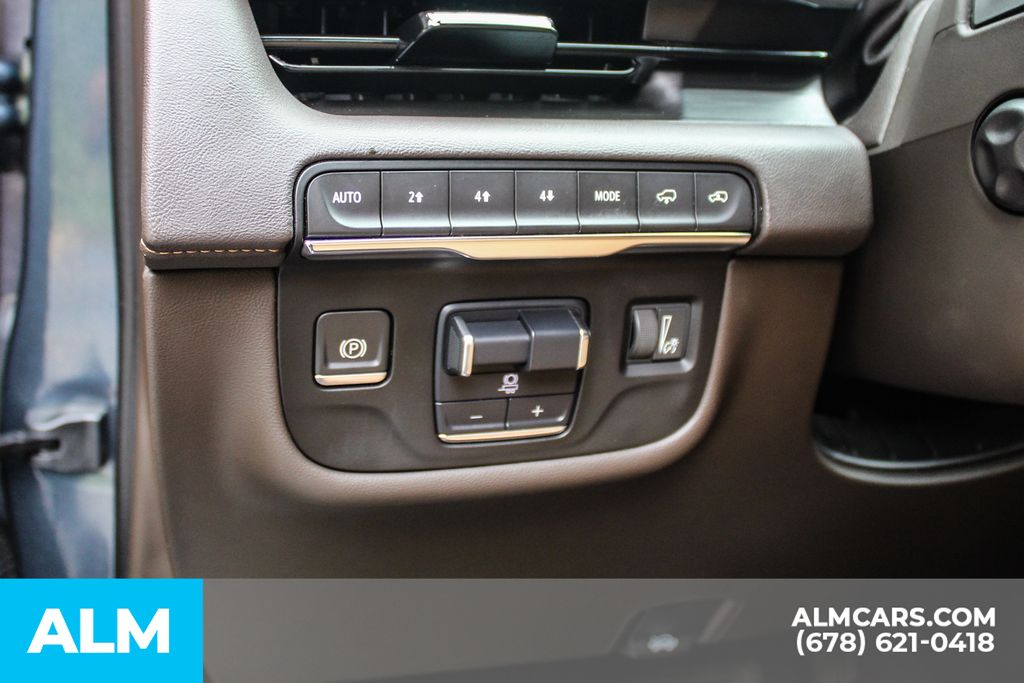 Used 2021 Gray Cadillac Premium Luxury image 31