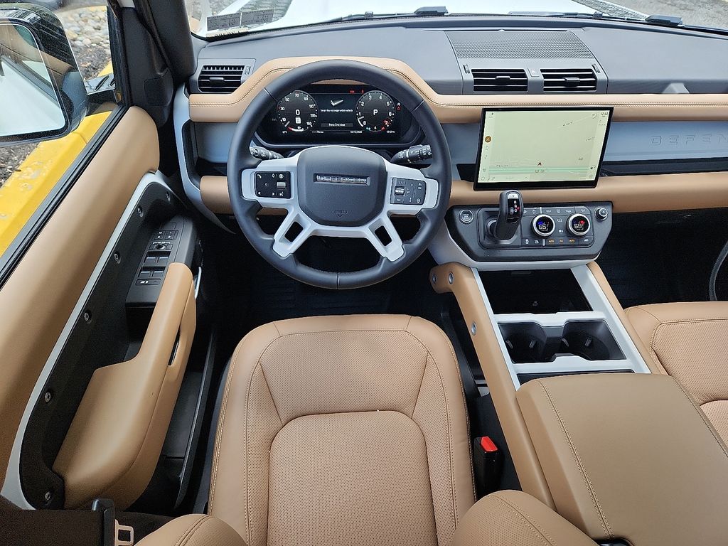 2025 Land Rover Defender 110 6