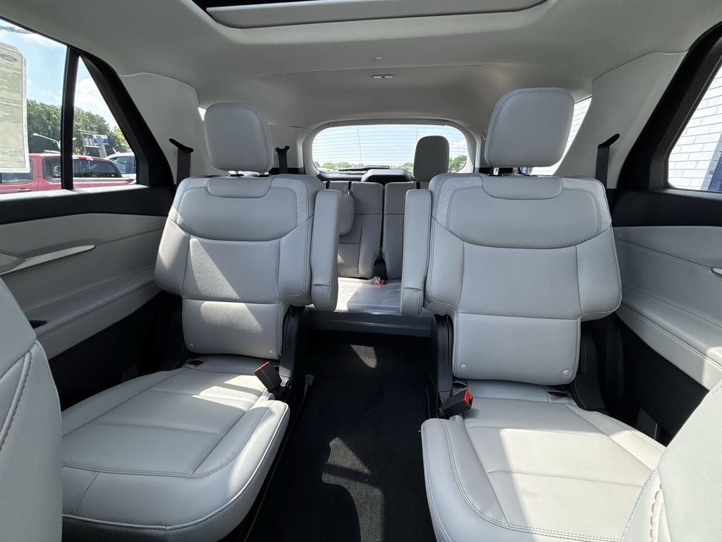 New 2026 Carbonized Gray Metallic Ford Active image 26