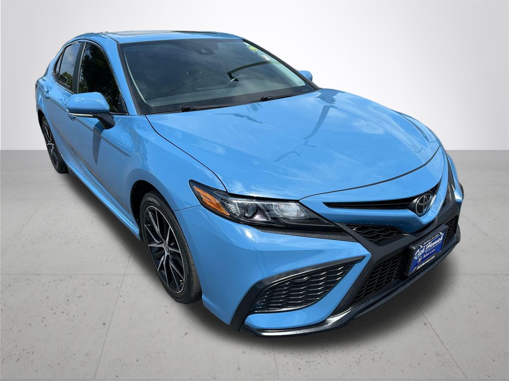 2024 Toyota Camry SE