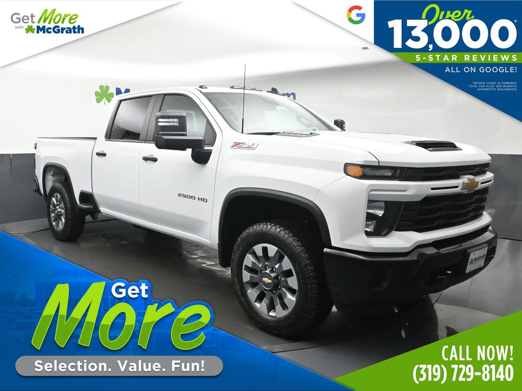 Summit White 2026 Chevrolet Silverado 2500HD Pickup Truck Four-Wheel Drive Automatic