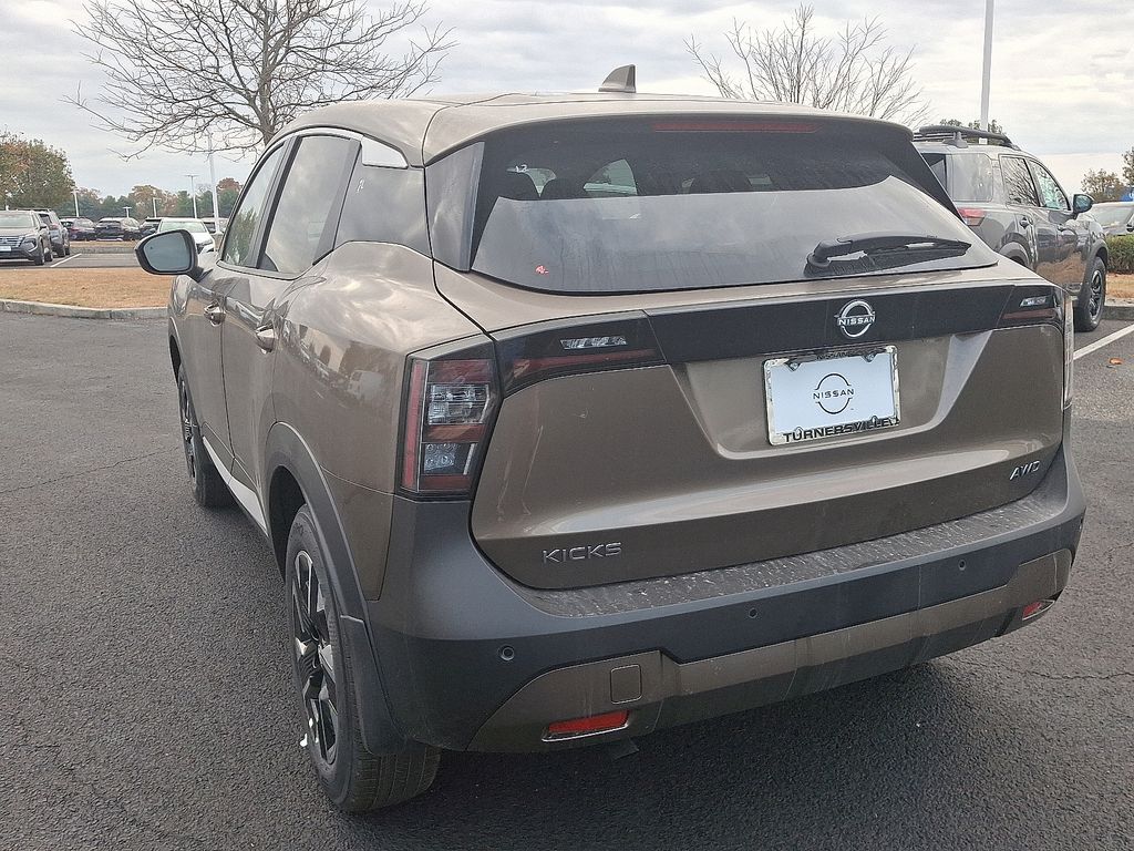 2025 Nissan Kicks SV 3