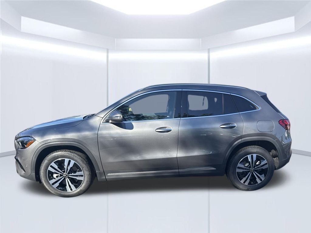 Thumbnail: 2026 Mercedes-Benz GLA - 2