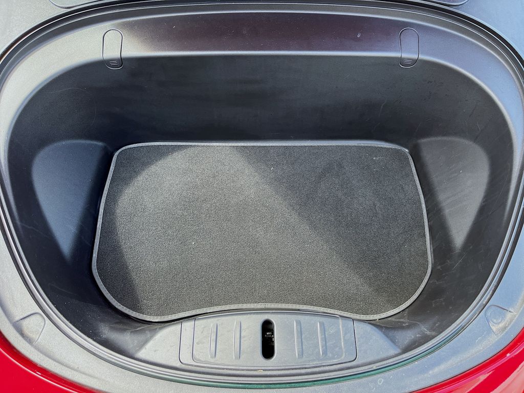 Used 2018 Red Tesla Mid Range image 30