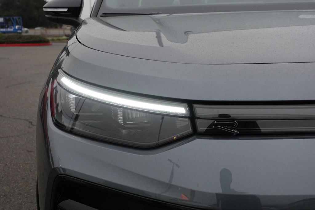 New 2026  Volkswagen 2.0T SE R-Line Black image 5