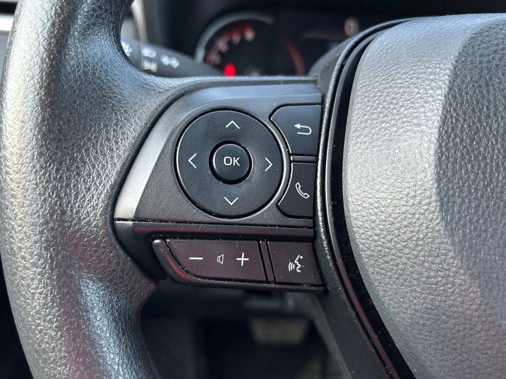 2024 Toyota RAV4 XLE 20