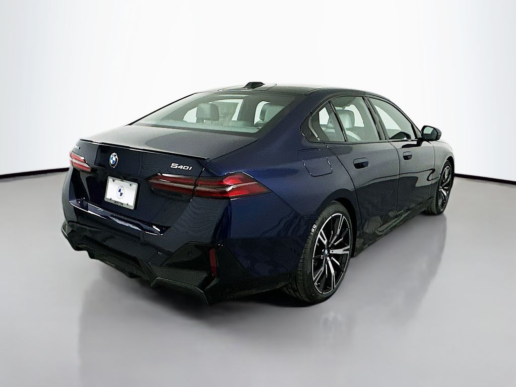 Thumbnail: 2026 BMW 5 Series - 5