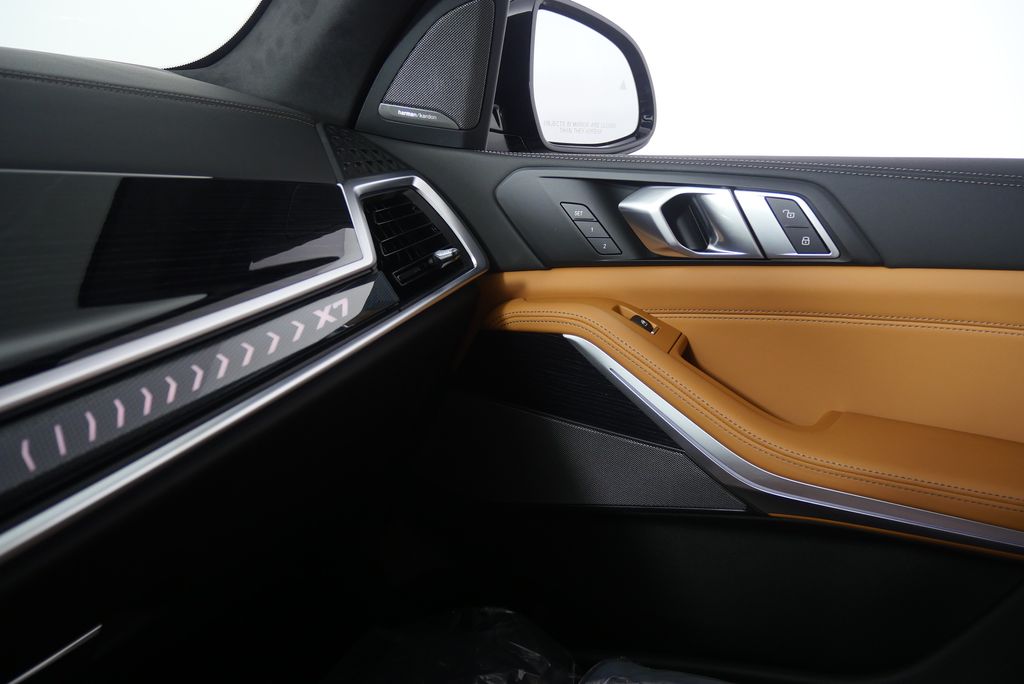 2026 BMW X7 xDrive40i 25