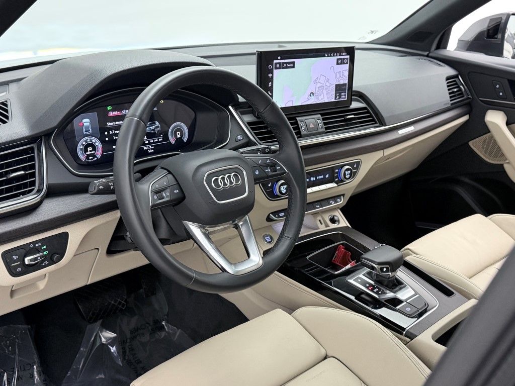 Thumbnail: 2022 Audi Q5 - 30