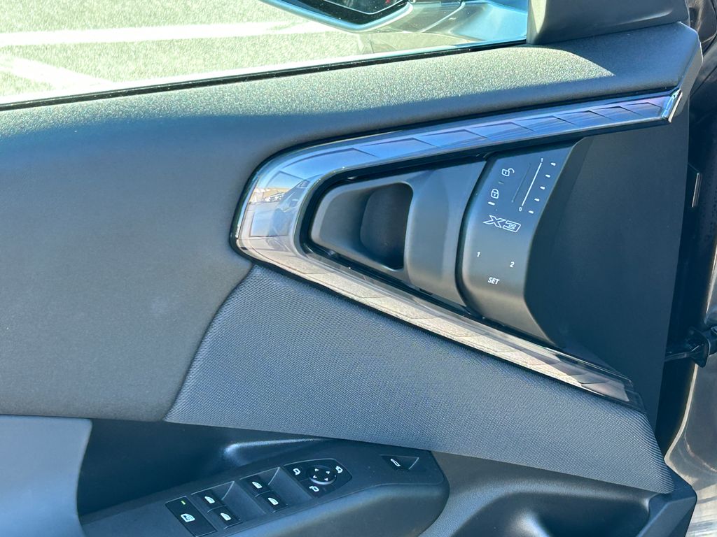 Thumbnail: 2025 BMW X3 - 12