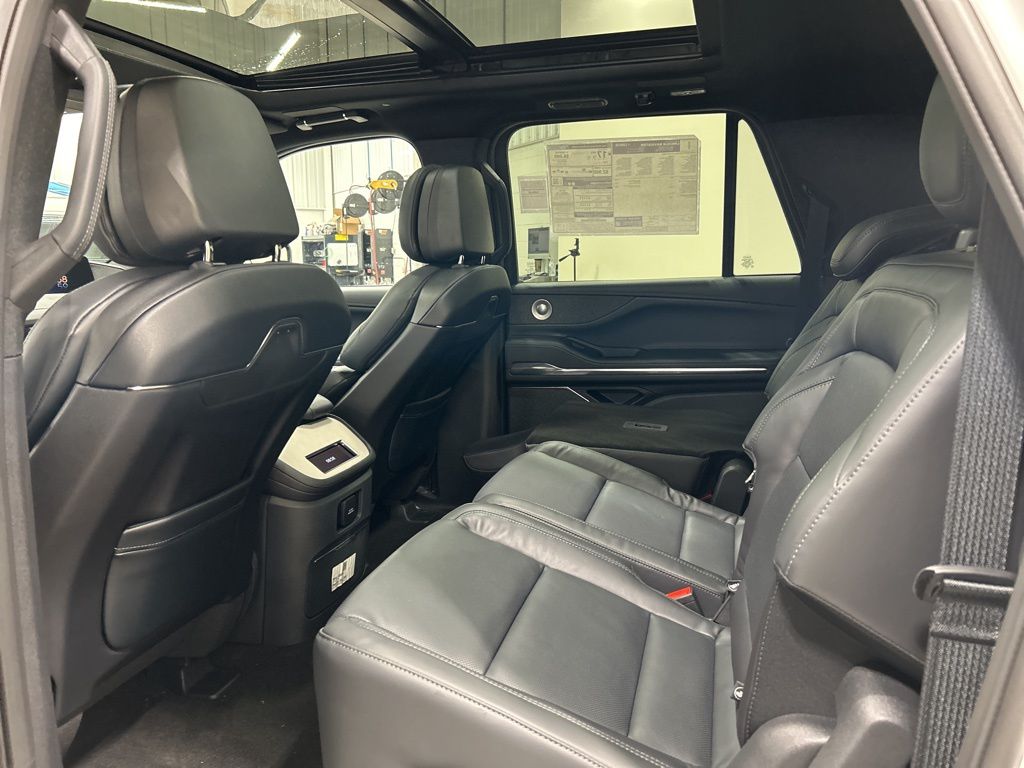 new 2026 Lincoln Navigator L car, priced at $109,230