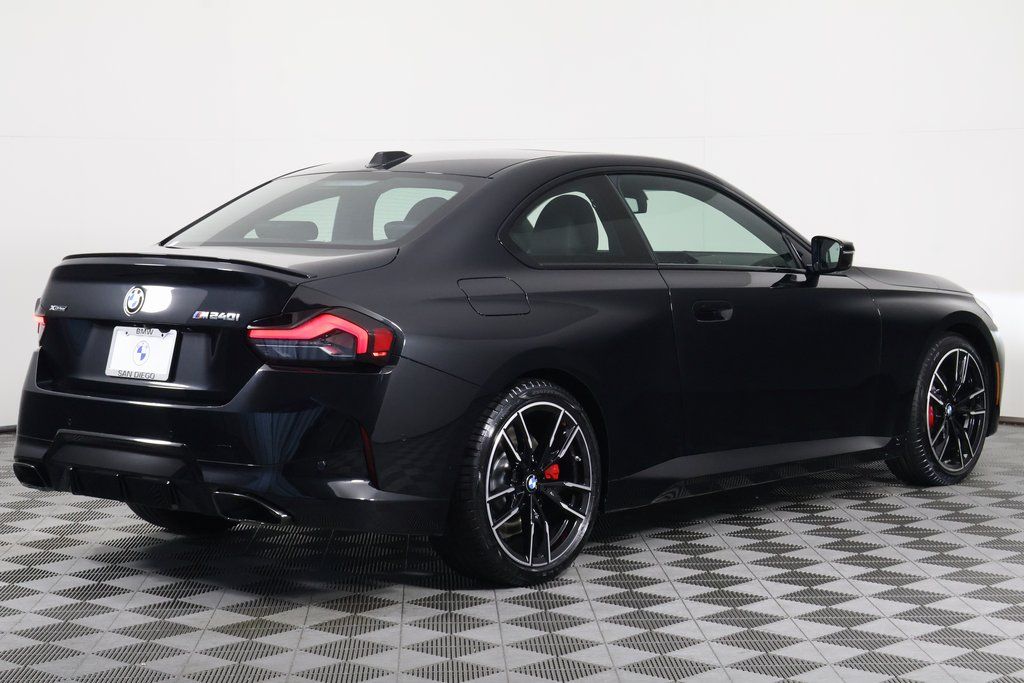 Thumbnail: 2025 BMW 2 Series - 2