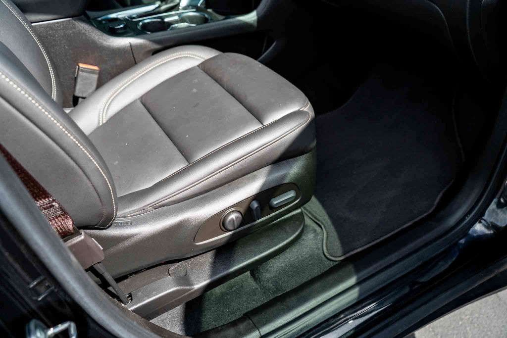Used Car 2023 Chevrolet Traverse  Lt Leather For Sale Under $30,000 In Austin, Texas