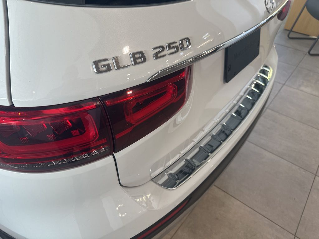 2021 Mercedes-Benz GLB GLB 250 26