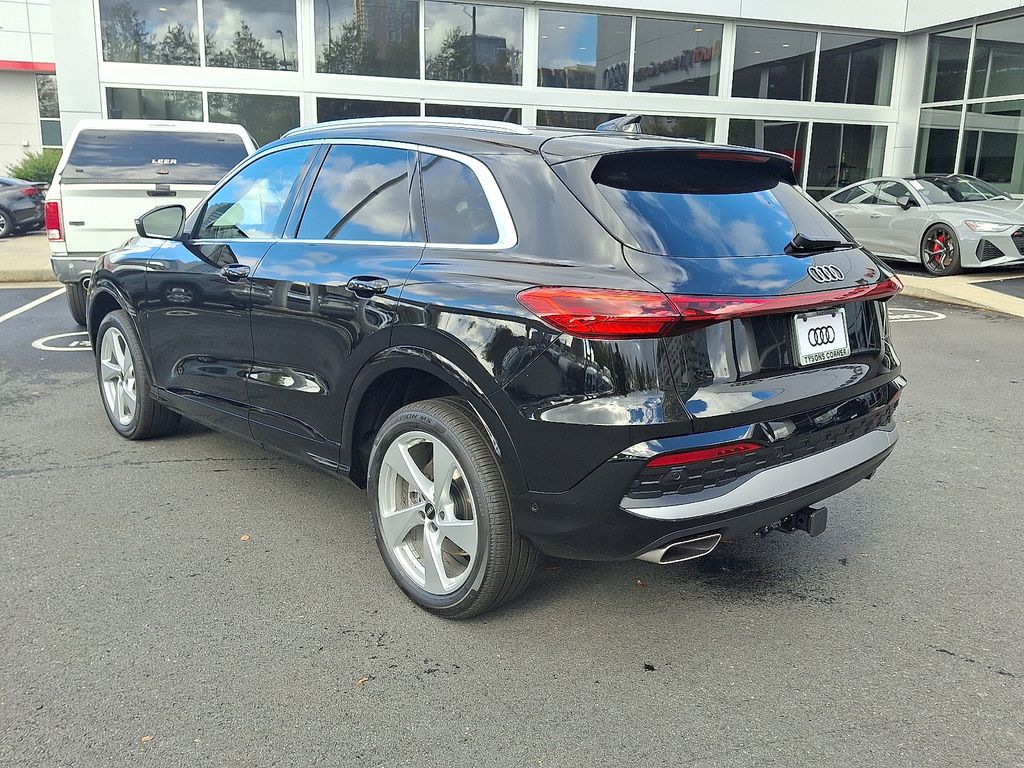 Thumbnail: 2025 Audi Q5 - 4