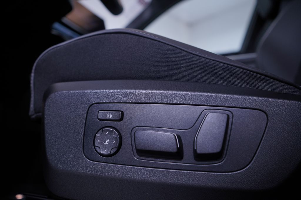 Thumbnail: 2026 BMW X3 - 12