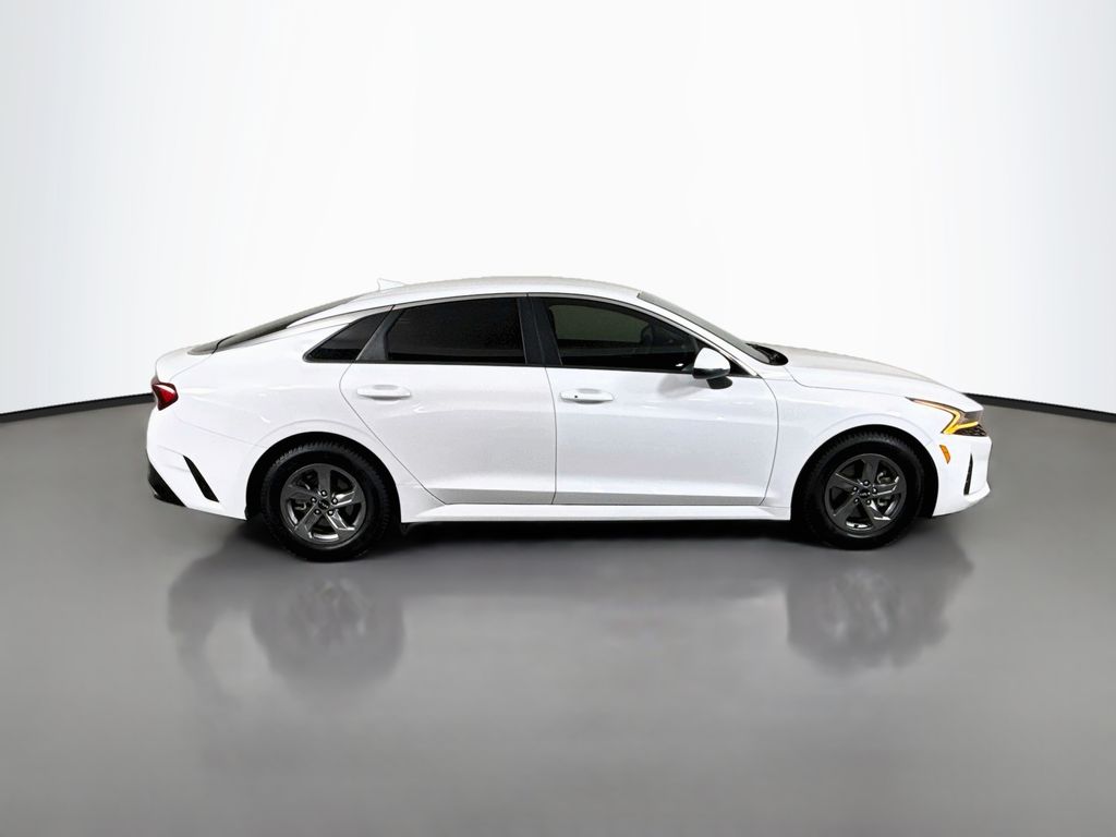 Thumbnail: 2023 Kia K5 - 4