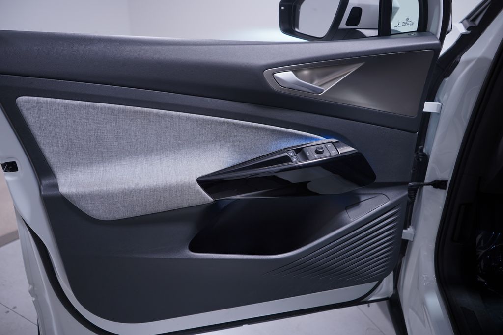 Thumbnail: 2023 Volkswagen ID.4 - 15