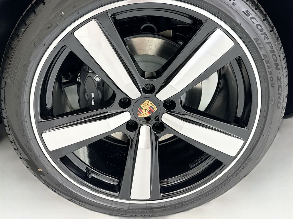 Thumbnail: 2026 Porsche  - 31