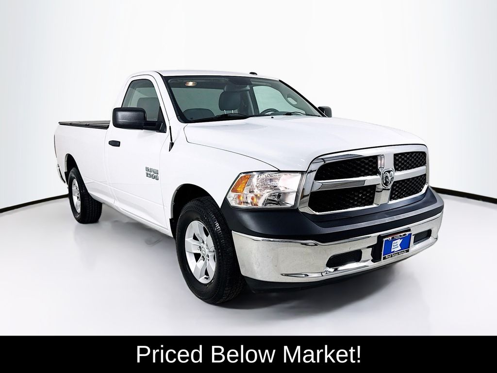 Bright White Clearcoat 2015 RAM 1500 Pickup Truck 4X2 8-Speed Automatic