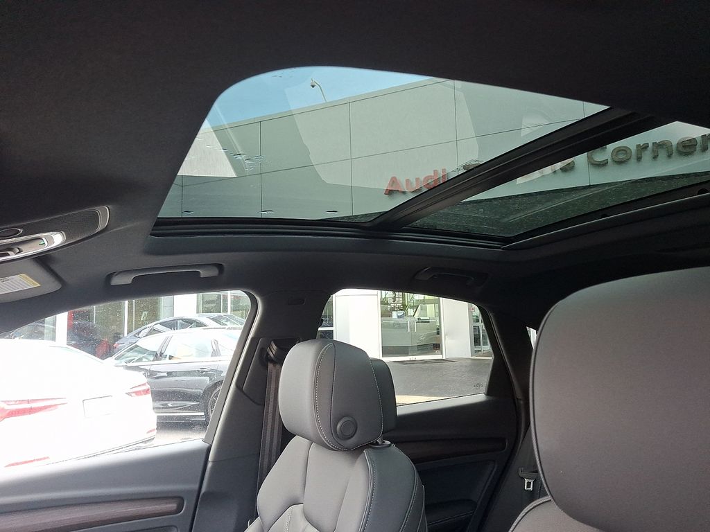 Thumbnail: 2023 Audi Q5 - 14