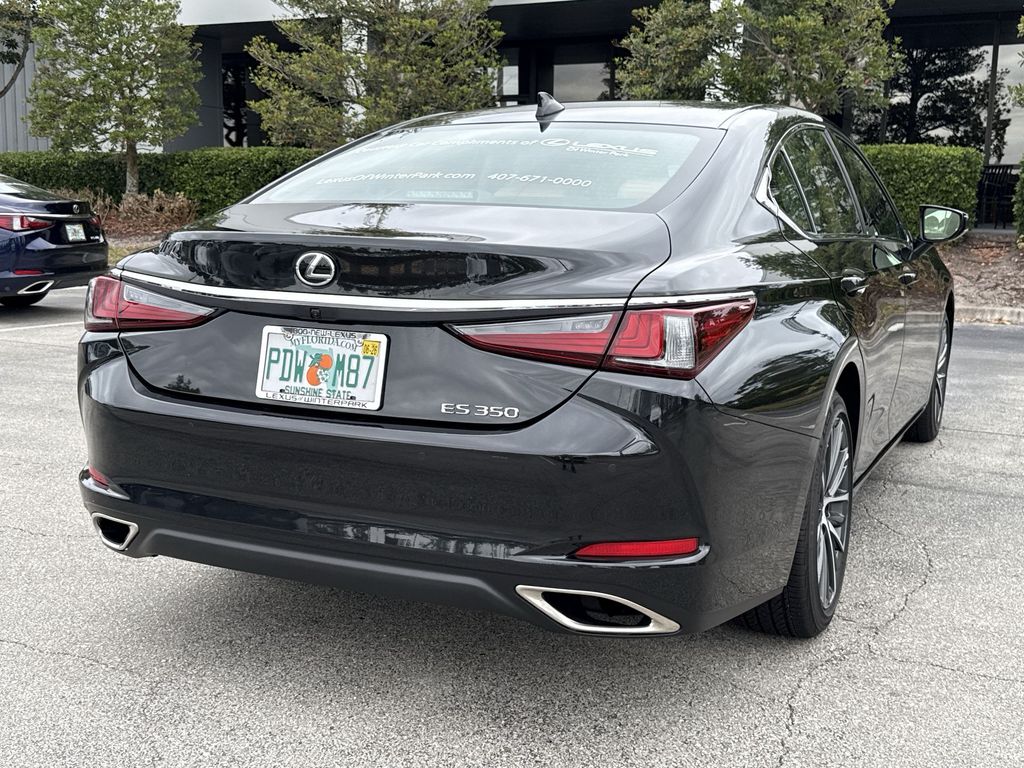 Thumbnail: 2025 Lexus ES - 11