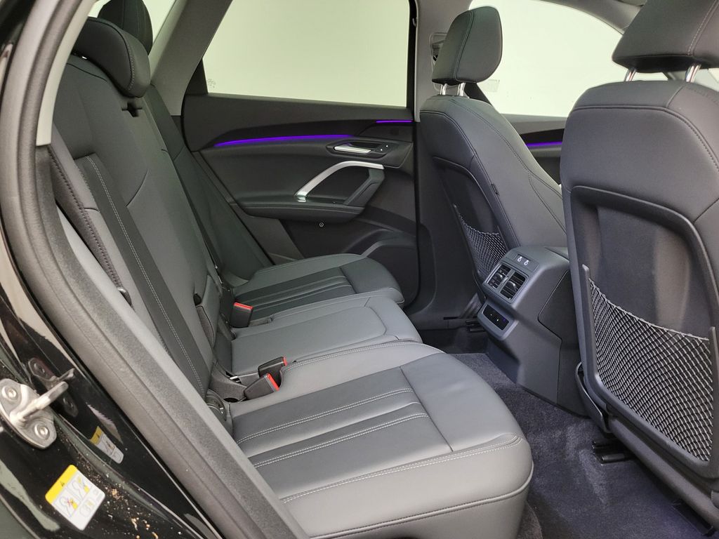 Thumbnail: 2025 Audi Q5 - 16