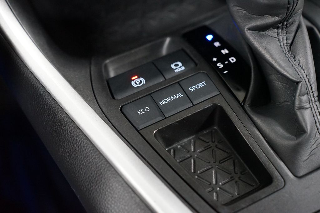 Thumbnail: 2023 Toyota RAV4 - 22