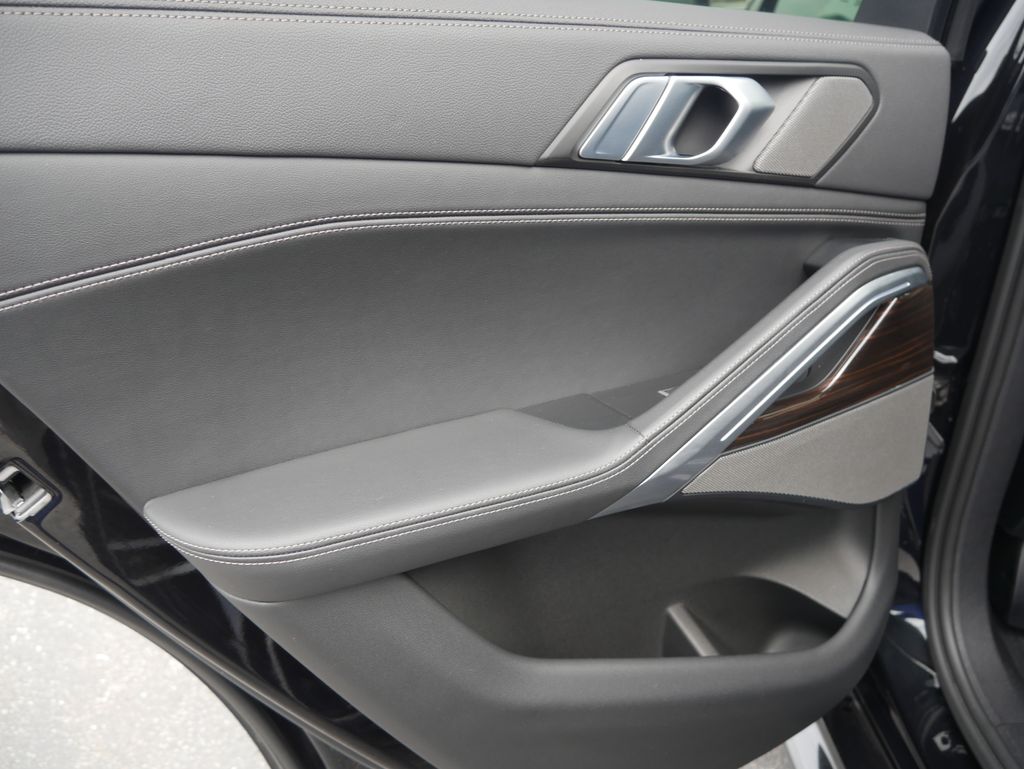 Thumbnail: 2023 BMW X6 - 20